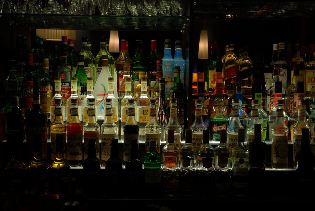 alcohol, bar, night-857380.jpg